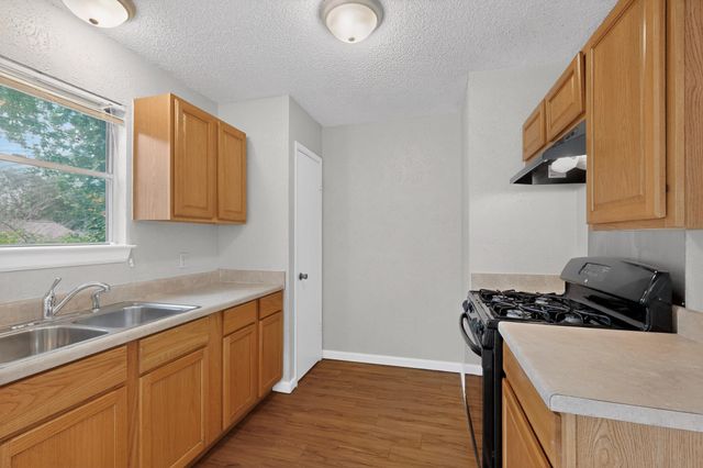 6204 Shadow BND, Austin, TX 78745