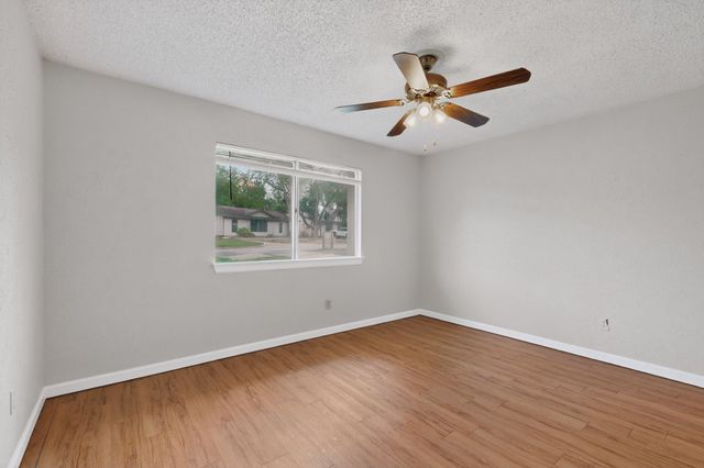 6204 Shadow BND, Austin, TX 78745