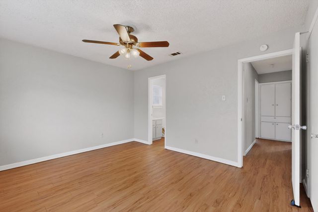 6204 Shadow BND, Austin, TX 78745