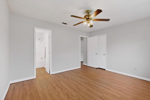 6204 Shadow BND, Austin, TX 78745