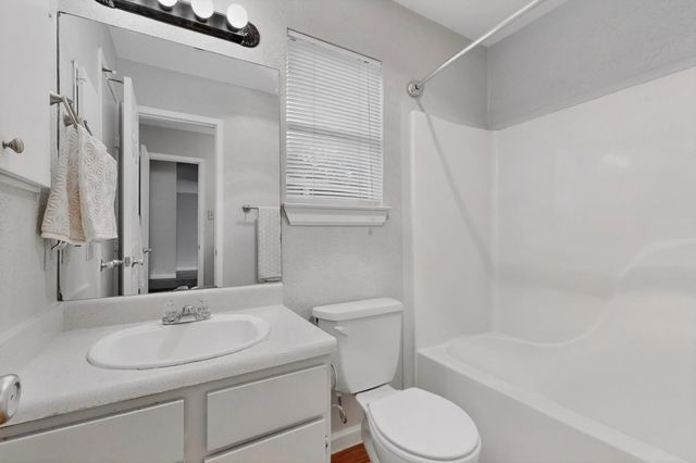 6204 Shadow BND, Austin, TX 78745