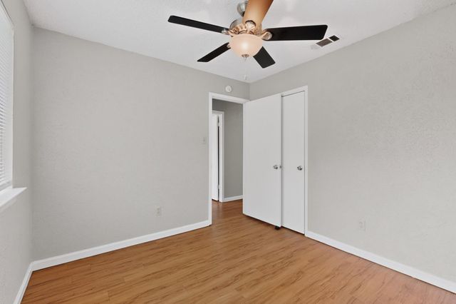 6204 Shadow BND, Austin, TX 78745