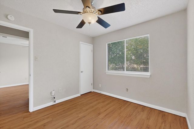 6204 Shadow BND, Austin, TX 78745