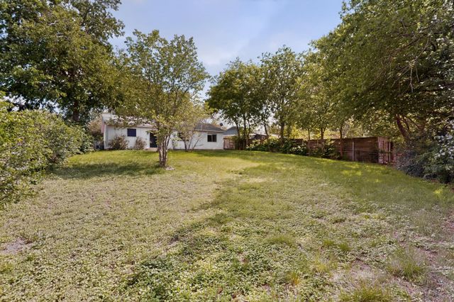 6204 Shadow BND, Austin, TX 78745