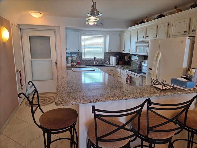 9 HAIG PLACE 405, Dunedin, FL 34698