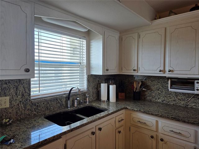 9 HAIG PLACE 405, Dunedin, FL 34698
