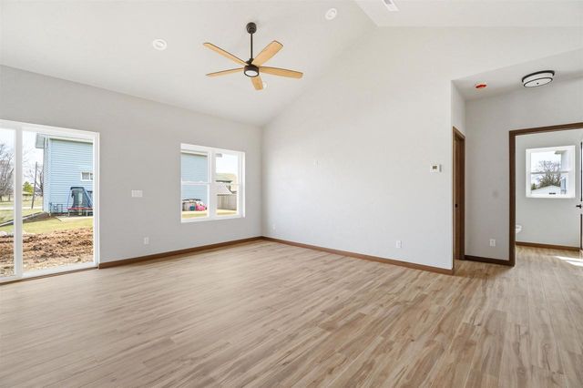 224 N 9TH STREET, Hilbert, WI 54129