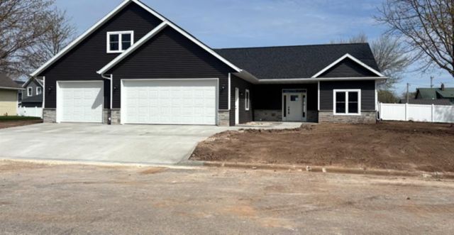 224 N 9TH STREET, Hilbert, WI 54129