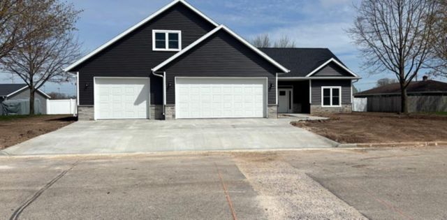 224 N 9TH STREET, Hilbert, WI 54129