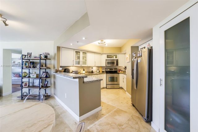 1900 Sunset Harbour Dr 811, Miami Beach, FL 33139