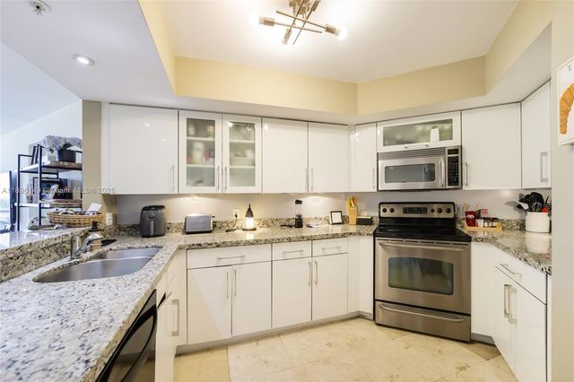 1900 Sunset Harbour Dr 811, Miami Beach, FL 33139