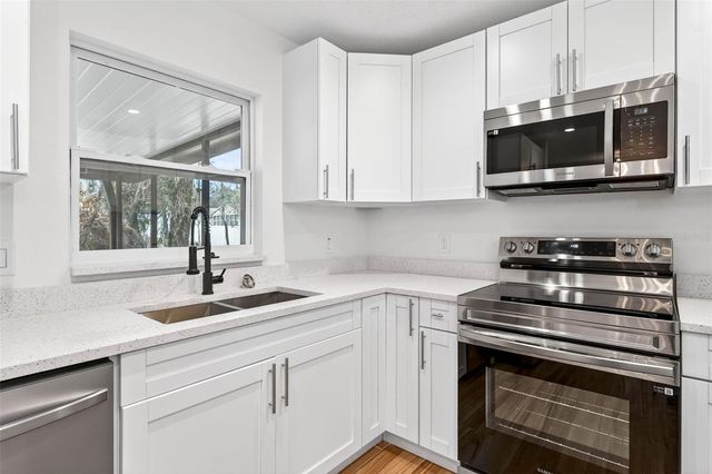 4221 BURROWS ROAD, Zephyrhills, FL 33542