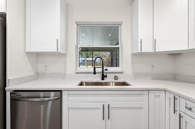 4221 BURROWS ROAD, Zephyrhills, FL 33542