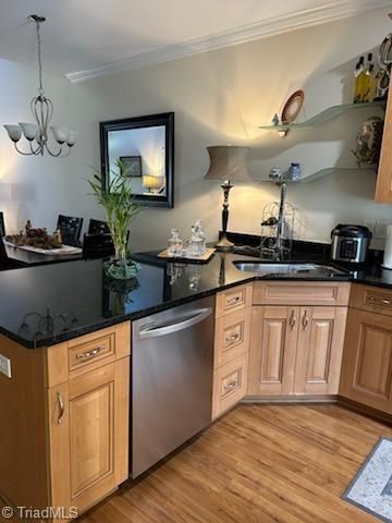 4112 Baylor Street, Greensboro, NC 27455