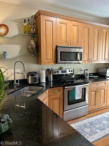 4112 Baylor Street, Greensboro, NC 27455