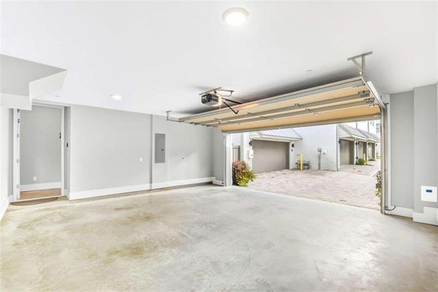 110 4TH Street, Fayetteville, GA 30214