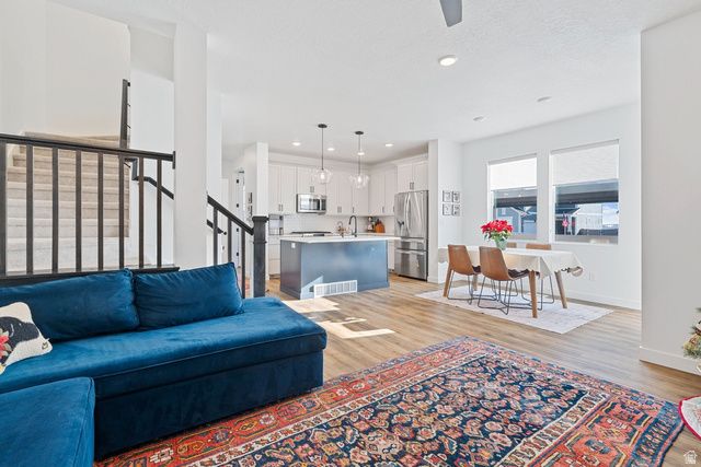 9748 N CALDWELL PL, Highland, UT 84003