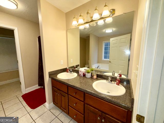 229 Lite N Tie Road, Gray, GA 31032