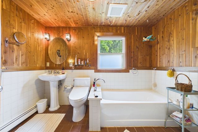 70 Neponset St, Canton, MA 02021