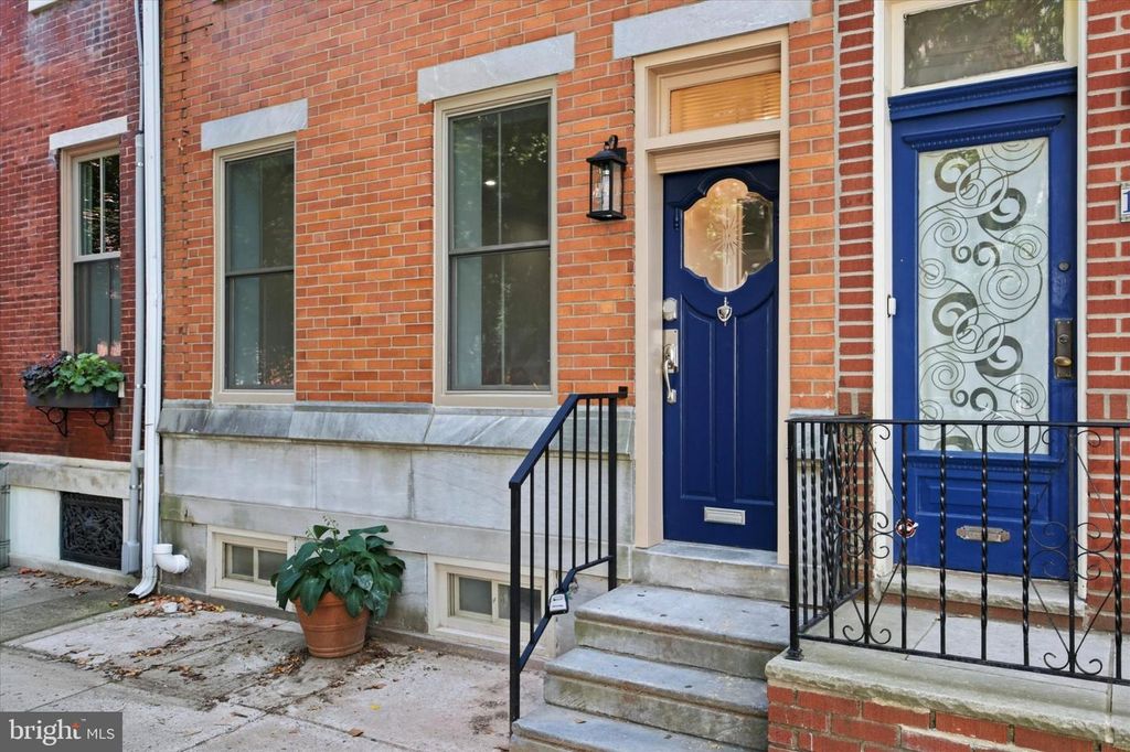 1012 CARPENTER ST, Philadelphia, PA 19147 — photo 2