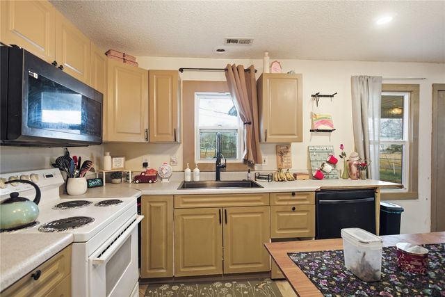 108 Boggs Drive, Townville, SC 29689