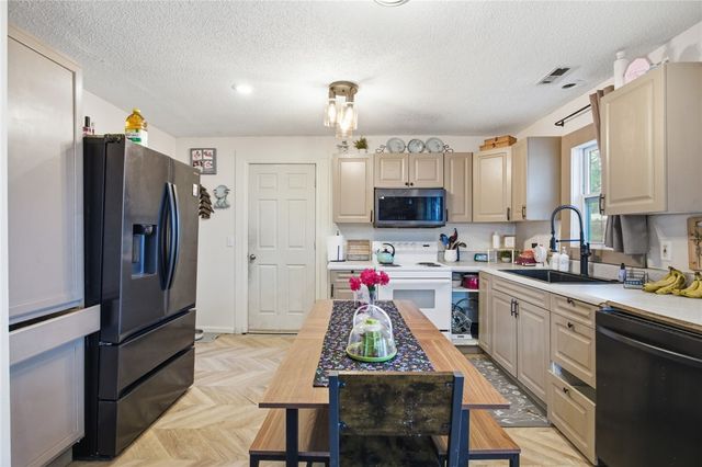 108 Boggs Drive, Townville, SC 29689