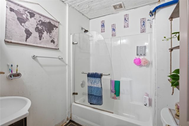 108 Boggs Drive, Townville, SC 29689