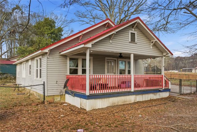 108 Boggs Drive, Townville, SC 29689