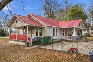 108 Boggs Drive, Townville, SC 29689