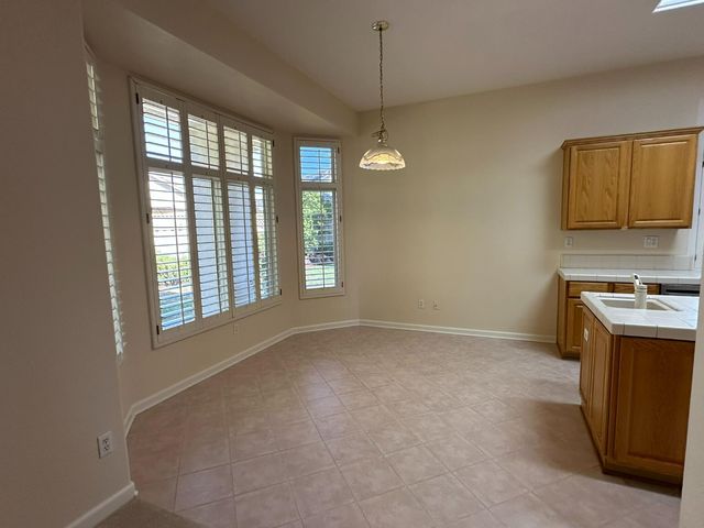 216 Mustang Ct, Roseville, CA 95747