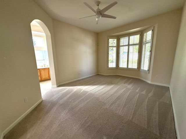 216 Mustang Ct, Roseville, CA 95747