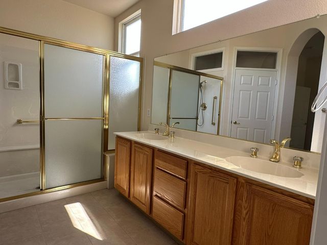 216 Mustang Ct, Roseville, CA 95747