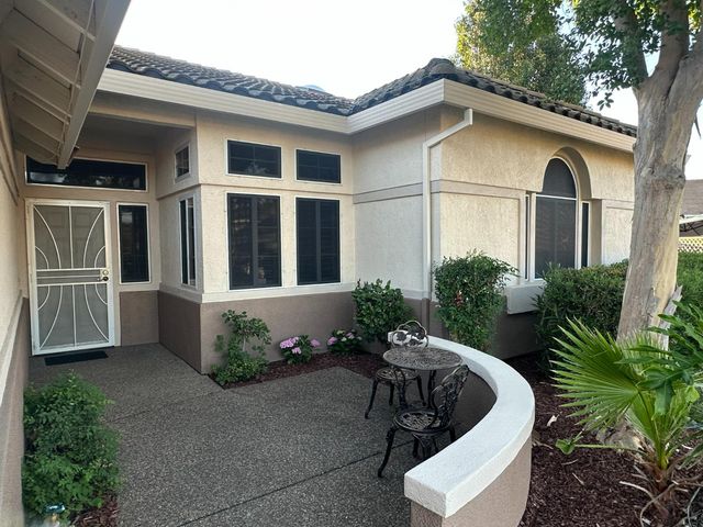 216 Mustang Ct, Roseville, CA 95747