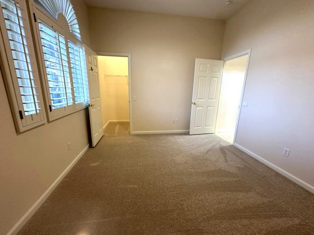 216 Mustang Ct, Roseville, CA 95747
