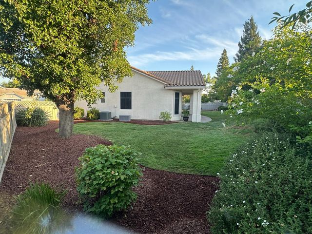 216 Mustang Ct, Roseville, CA 95747