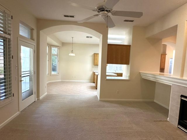 216 Mustang Ct, Roseville, CA 95747