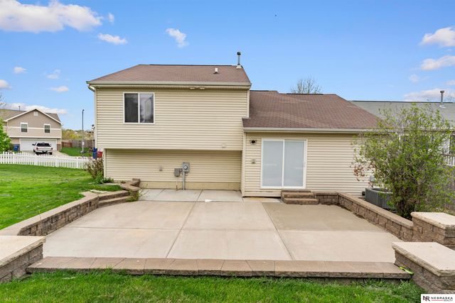 1711 N 206th Street, Elkhorn, NE 68022