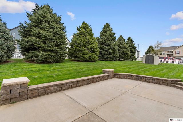 1711 N 206th Street, Elkhorn, NE 68022