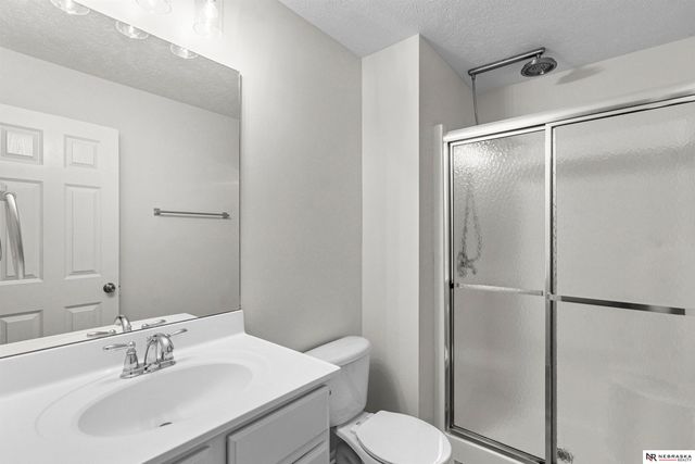 1711 N 206th Street, Elkhorn, NE 68022