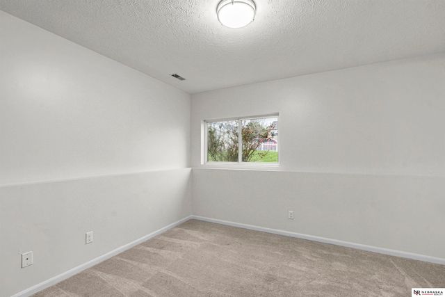 1711 N 206th Street, Elkhorn, NE 68022