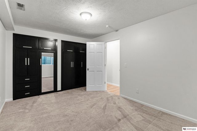 1711 N 206th Street, Elkhorn, NE 68022