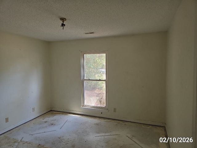 707 Lexington Ave., Kingstree, SC 29556