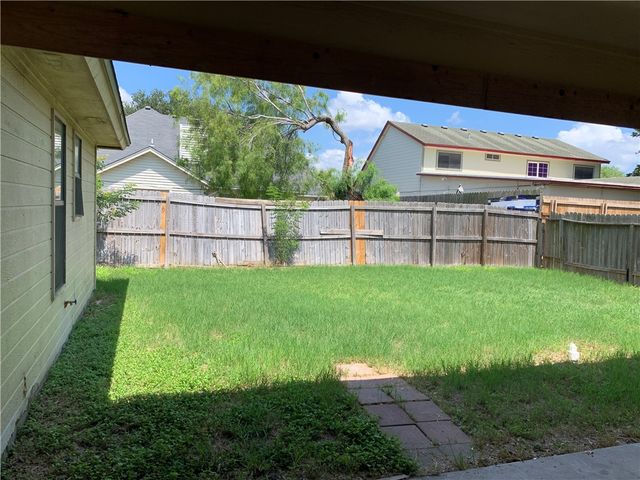 7017 Glasgow Dr, Corpus Christi, TX 78413