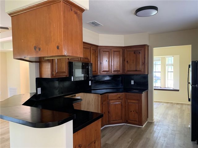 7017 Glasgow Dr, Corpus Christi, TX 78413