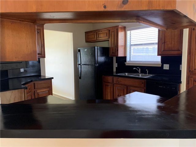 7017 Glasgow Dr, Corpus Christi, TX 78413