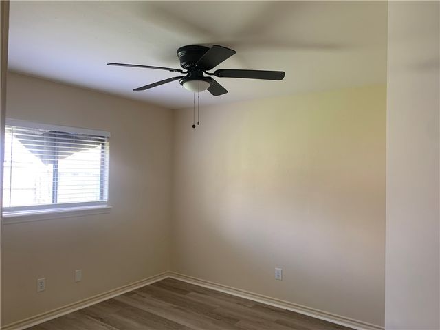 7017 Glasgow Dr, Corpus Christi, TX 78413