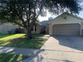 7017 Glasgow Dr, Corpus Christi, TX 78413