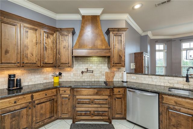 2439 Brookwater Lane, Fayetteville, AR 72703
