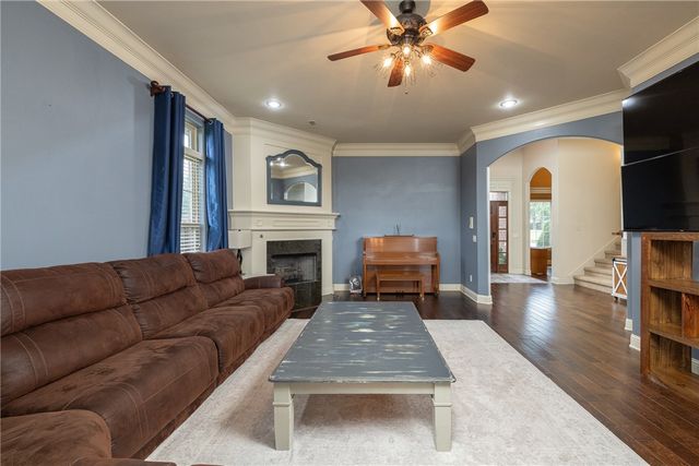 2439 Brookwater Lane, Fayetteville, AR 72703