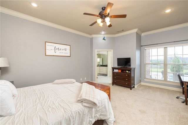 2439 Brookwater Lane, Fayetteville, AR 72703